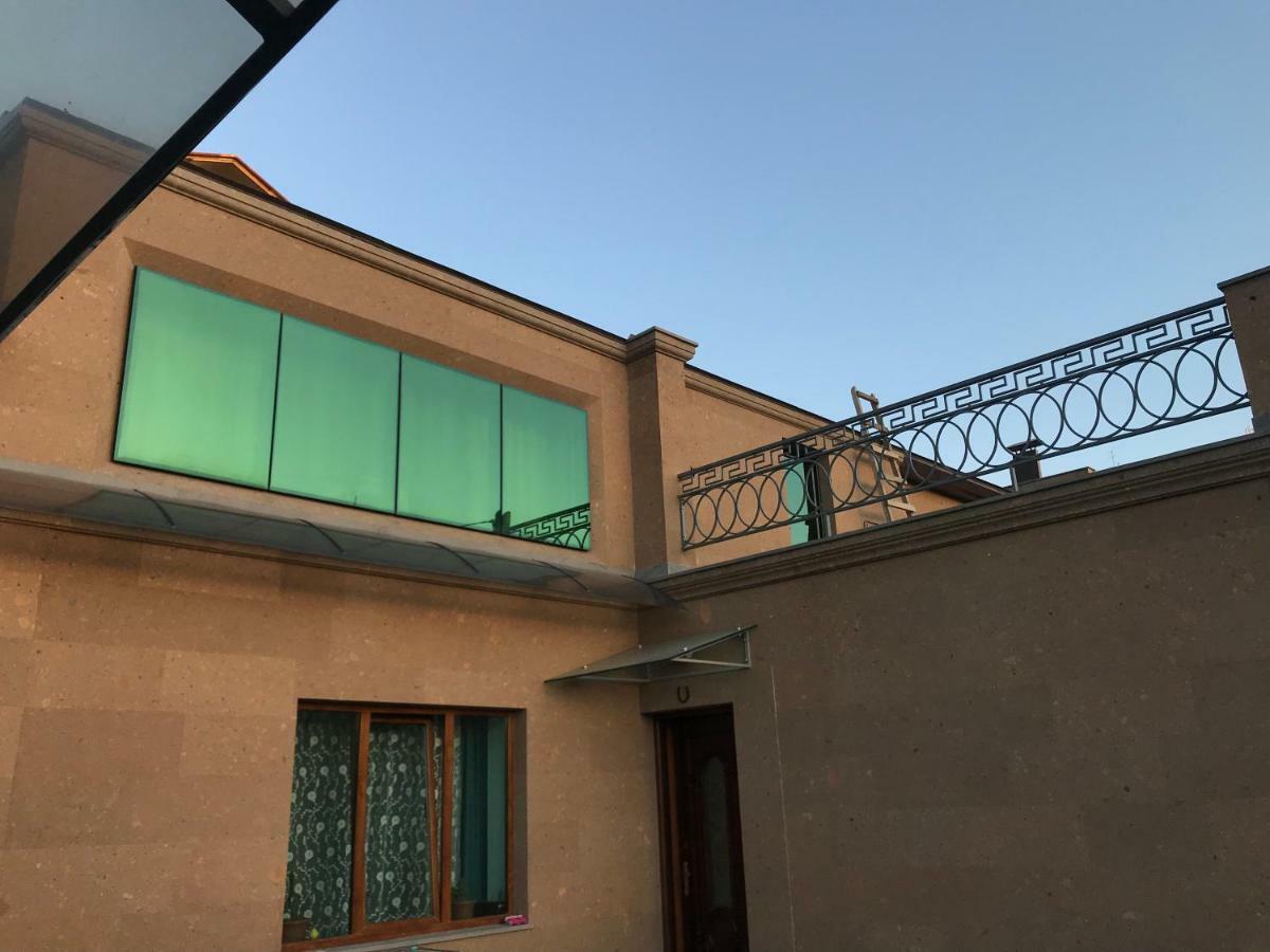 Bright Guesthouse In The Center Of Yerevan! Zewnętrze zdjęcie